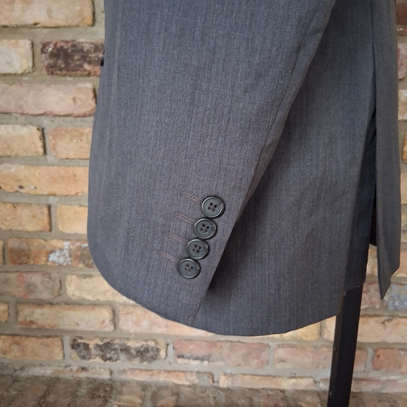 EGARA SLIM FIT 3 PIECE WOOL SUIT SIZE L - Picture 9 of 16